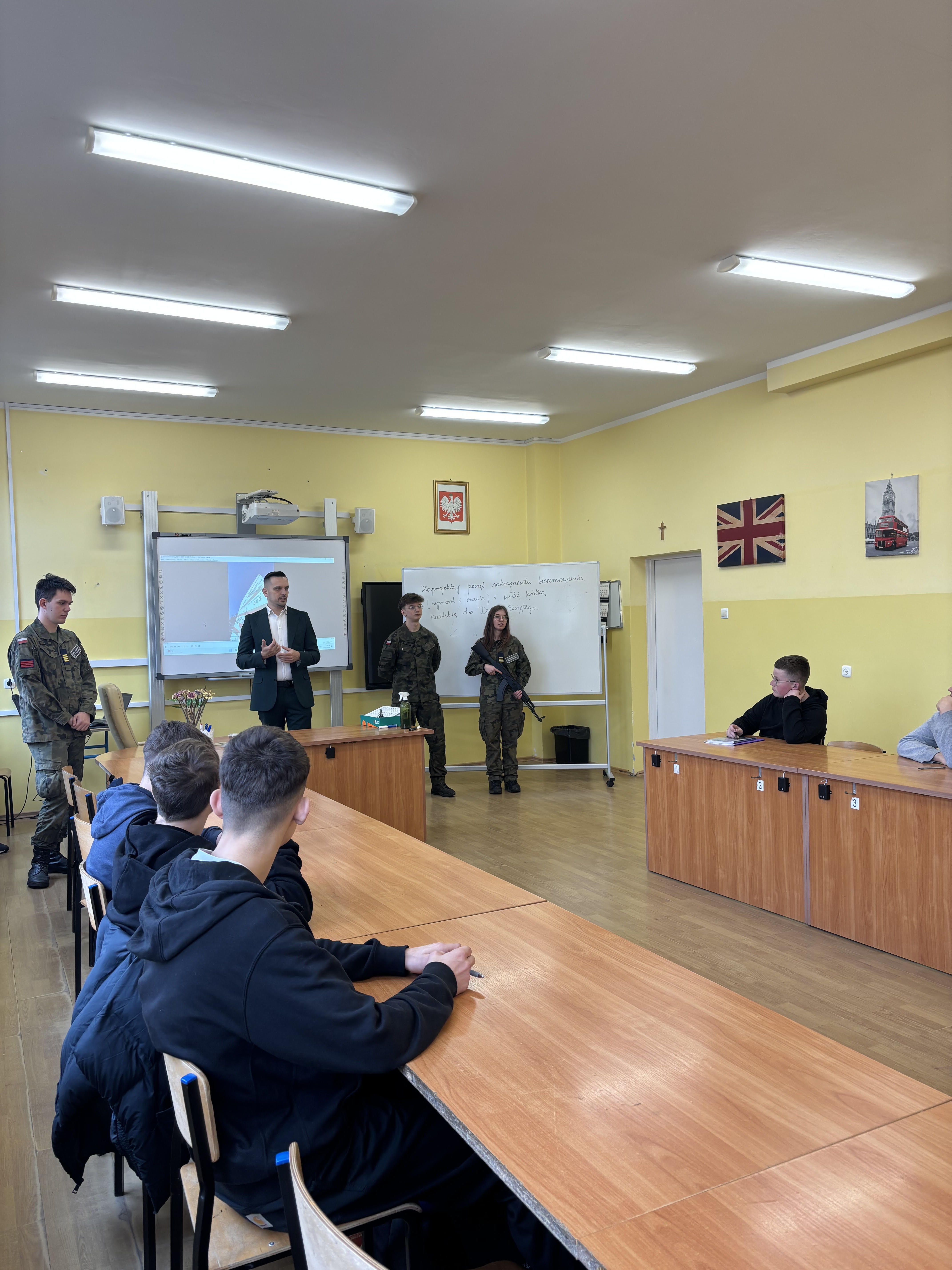 Obrazy: bzdz.jpg Obrazy: bzdz.jpg