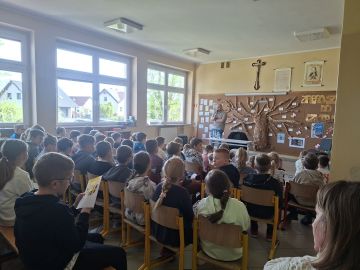 Obrazy news&oacute;w: spotkanie_z_autorem_4.jpg